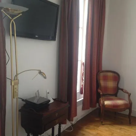 Apartment Studio Parisien La Bourdonnais