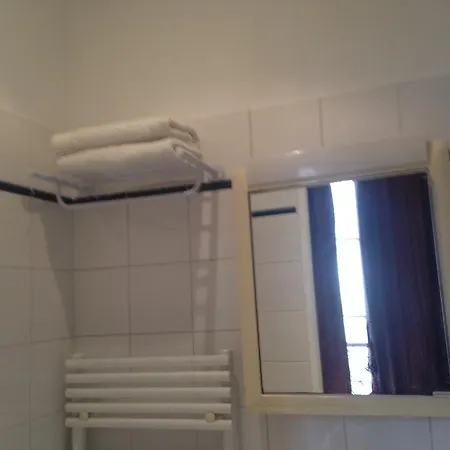 Studio Parisien La Bourdonnais Paris